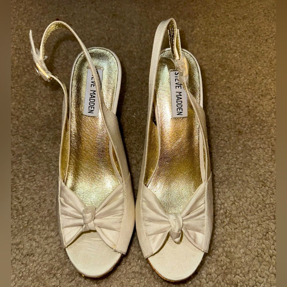 NEW Steve Madden Bow Tie Ivory Leather Platform Heel Size 7.5